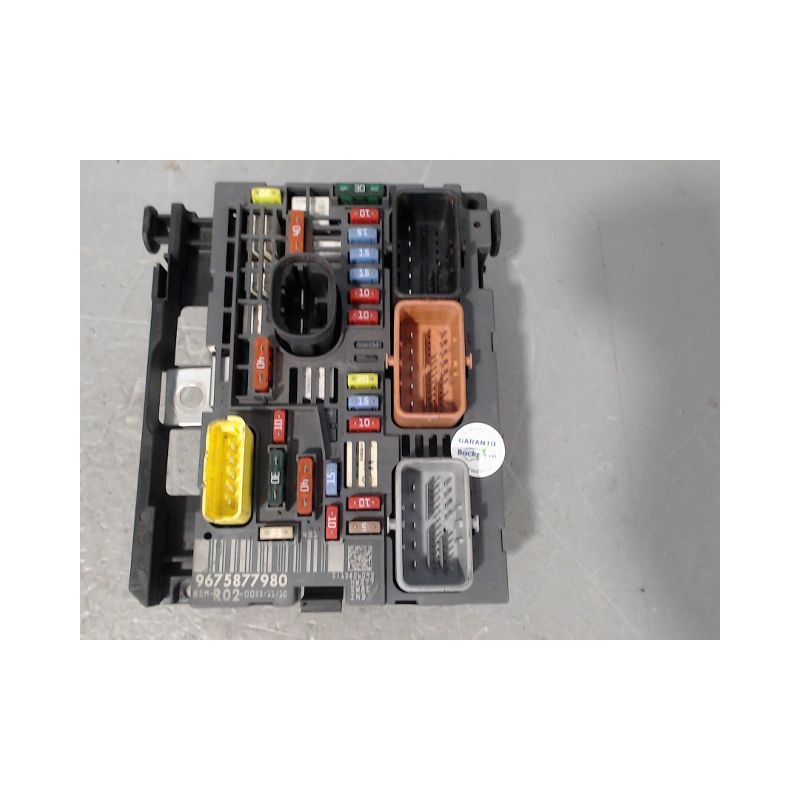 BOITE A FUSIBLES PEUGEOT 3008