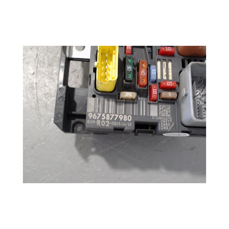 BOITE A FUSIBLES PEUGEOT 3008