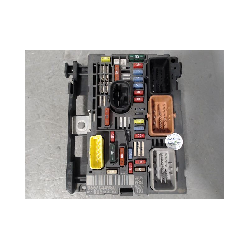 BOITE A FUSIBLES PEUGEOT 3008
