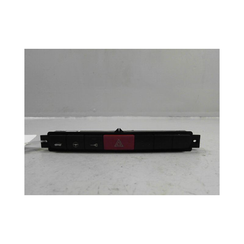 BOUTON DE WARNING FIAT GRANDE PUNTO 2005-