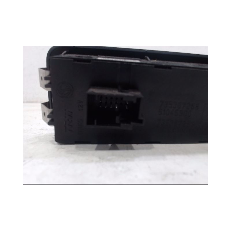 INTERIEUR COMMANDE PHARES FIAT PUNTO