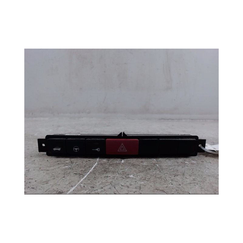BOUTON DE WARNING FIAT GRANDE PUNTO 2005-