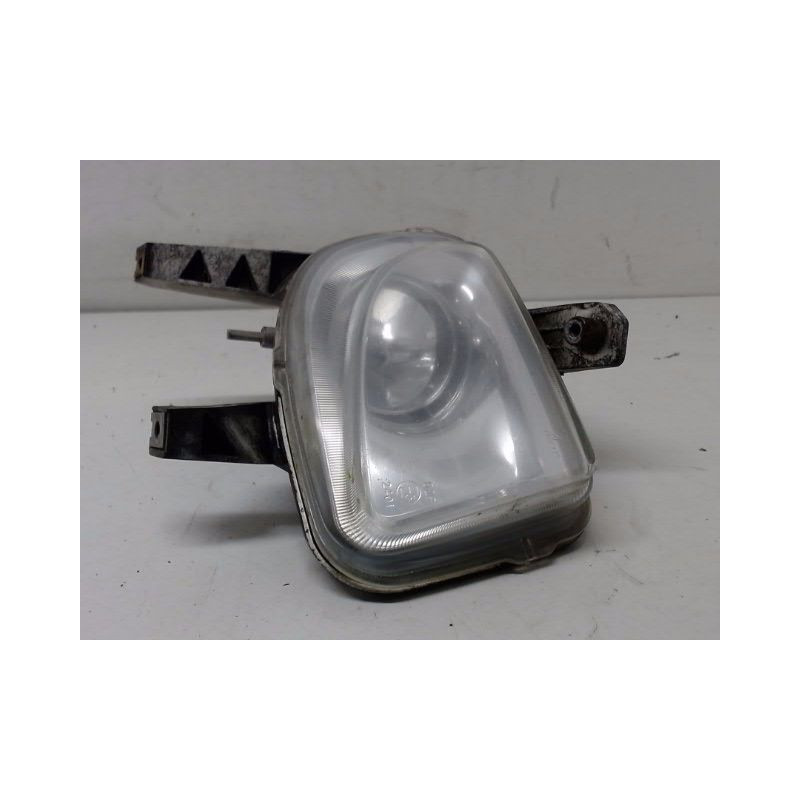 PHARE ANTIBROUILLARD AVANT DROIT FIAT PUNTO