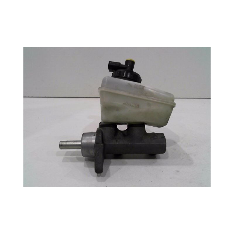 MAITRE CYLINDRE DACIA LOGAN 4 P 05-08