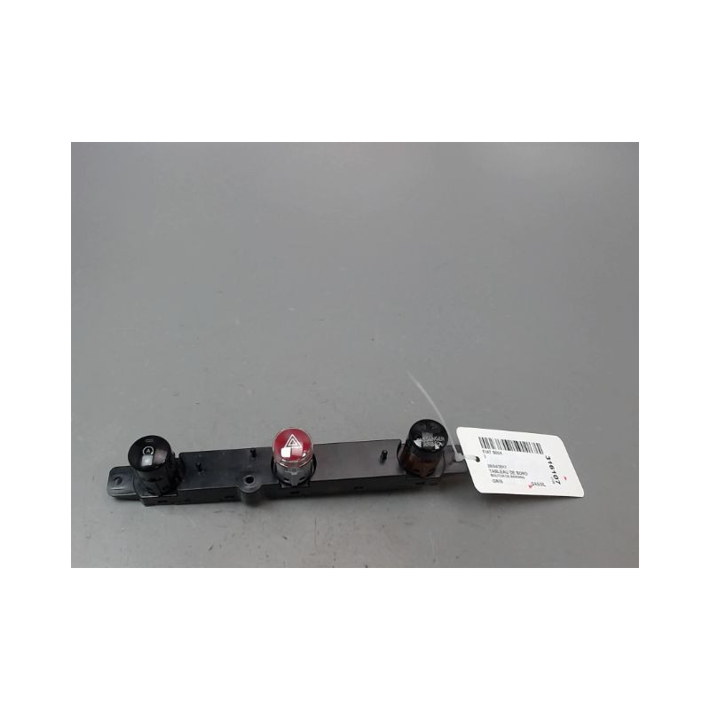 BOUTON DE WARNING FIAT 500X