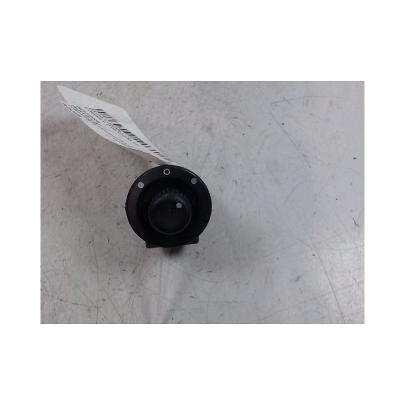 COMMANDE RETROVISSEUR EXTERIEUR ELECTRIQUE DACIA LOGAN 4 P 05-08