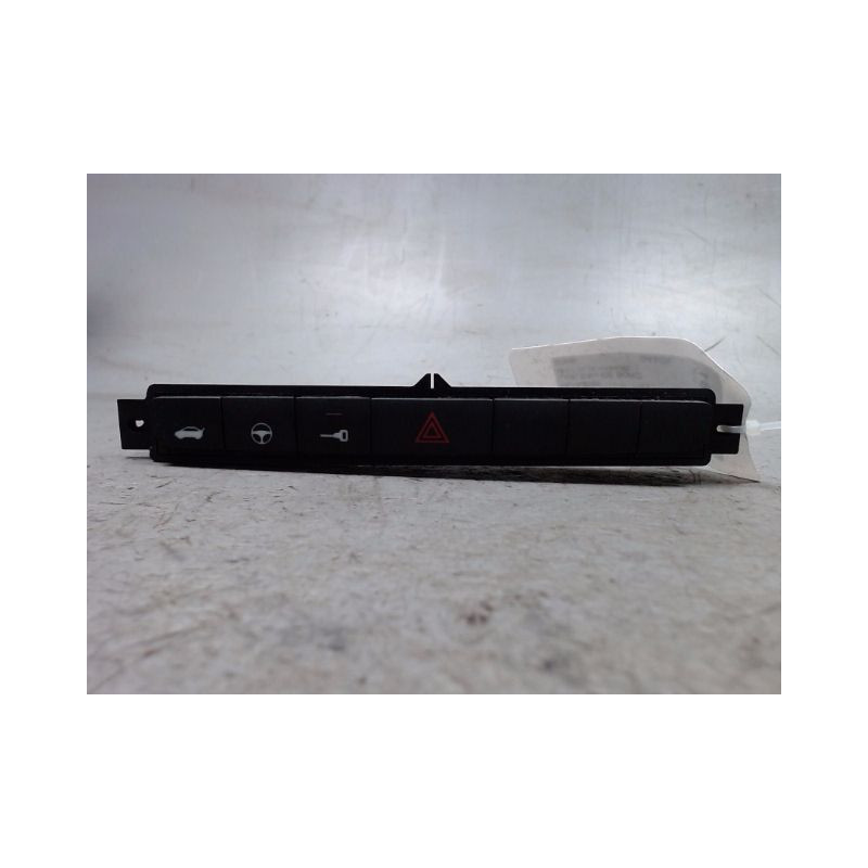 BOUTON DE WARNING FIAT GRANDE PUNTO 2005-