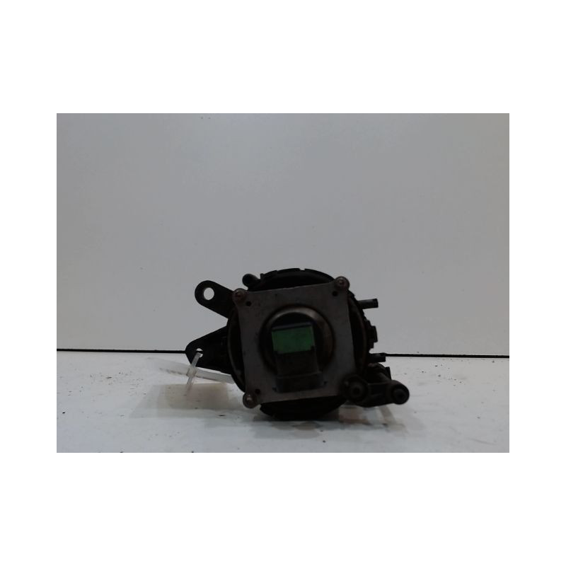 PHARE ANTIBROUILLARD AVANT GAUCHE AUDI A4
