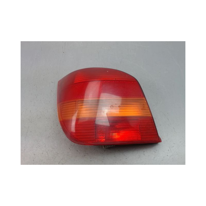 FEU ARRIERE GAUCHE  FORD FIESTA III Phase 1 1989-1994