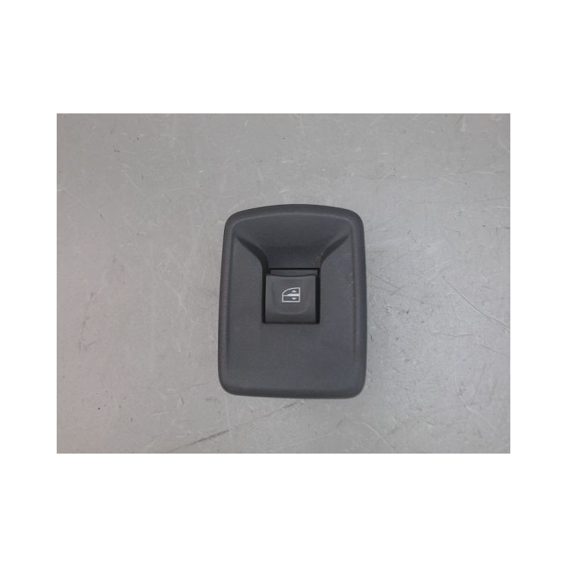 COMMANDE LEVE-GLACE PORTE AVD DACIA SANDERO
