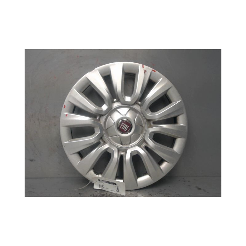 ENJOLIVEUR DE ROUE FIAT TIPO
