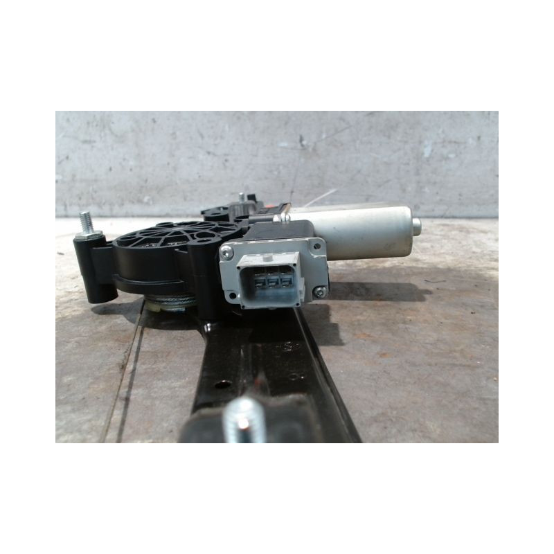 MECANISME+MOTEUR LEVE-GLACE AVANT DROIT FIAT BRAVO 2007-