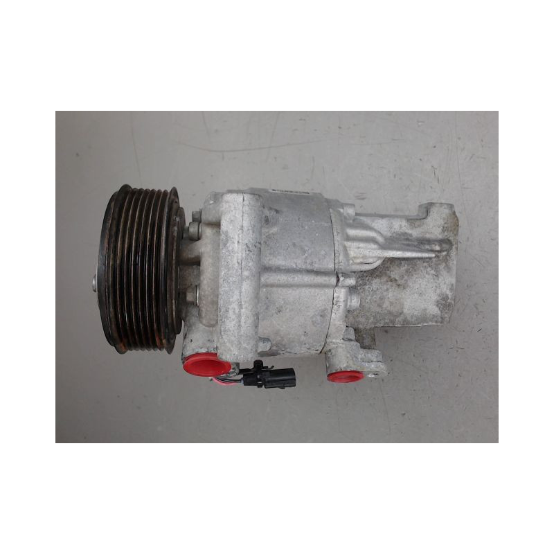 COMPRESSEUR AIR CONDITIONNE DACIA SANDERO
