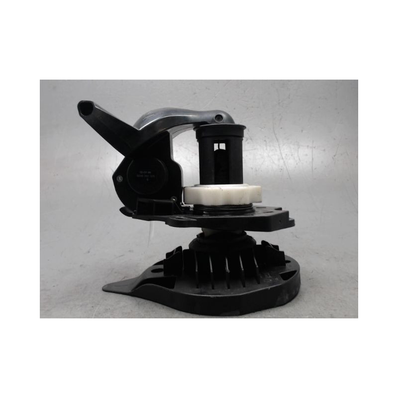 TREUIL DE ROUE DE SECOURS RENAULT CLIO III 2009-