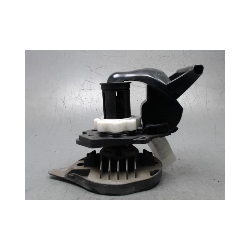 TREUIL DE ROUE DE SECOURS RENAULT CLIO III 2005-