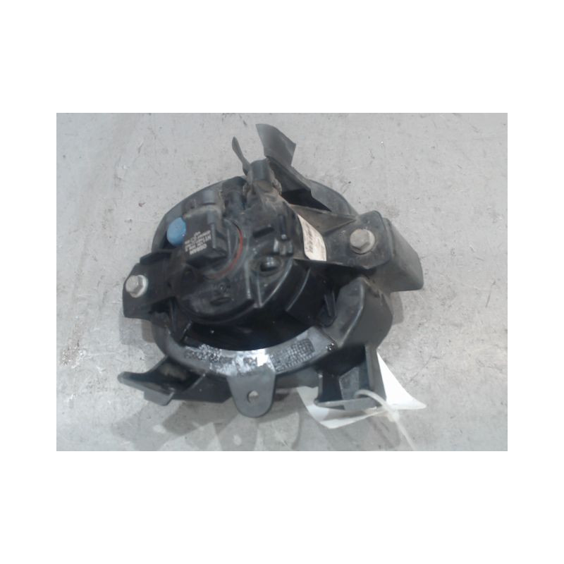 PHARE ANTIBROUILLARD AVANT DROIT NISSAN QASHQAI