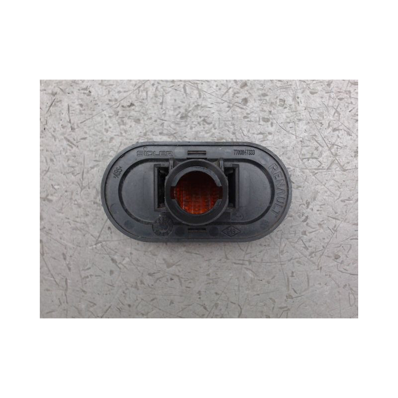 REPETITEUR AILE GAUCHE RENAULT TRAFIC