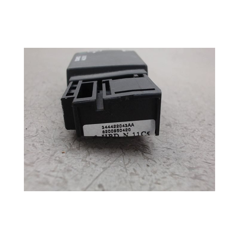 COMMANDE AUTORADIO DACIA SANDERO