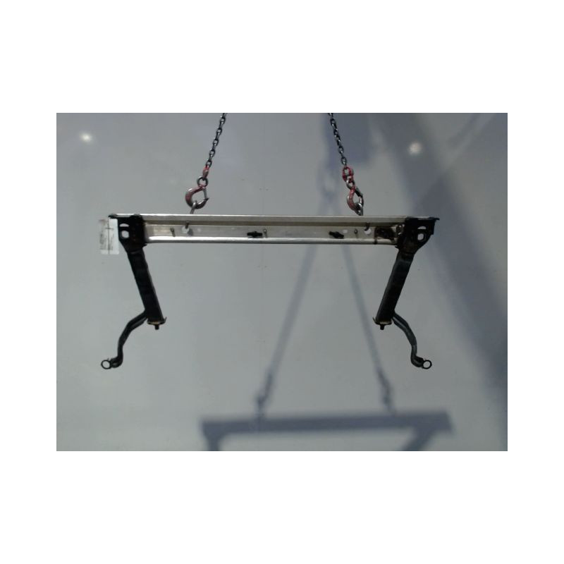 TRAVERSE INFERIEURE ARMATURE AVANT RENAULT MEGANE III CPE -08