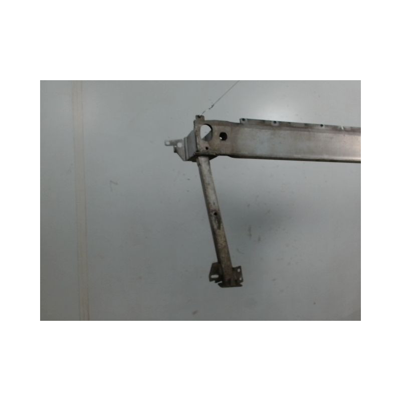 TRAVERSE INFERIEURE ARMATURE AVANT RENAULT LAGUNA