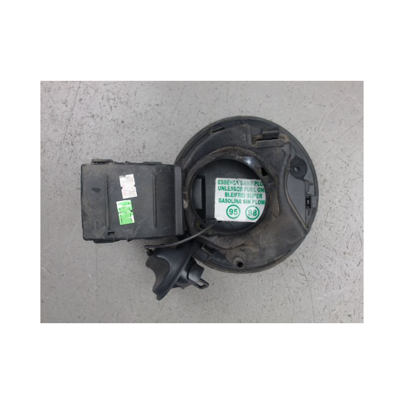 VOLET DE TRAPPE CARBURANT RENAULT CLIO