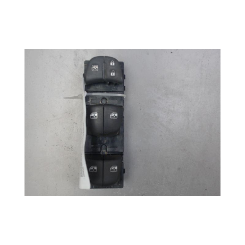COMMANDE LEVE-GLACE PORTE AVG NISSAN QASHQAI