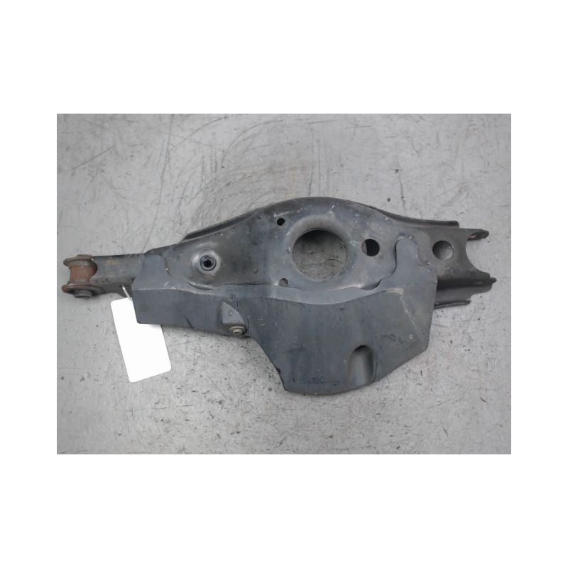 TRIANGLE INFERIEUR ARRIERE DROIT TOYOTA AURIS