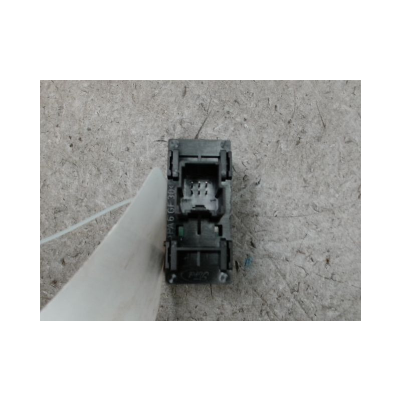 BOUTON DE DEMARRAGE FORD KUGA