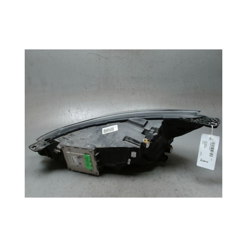 PHARE DROIT FORD FOCUS