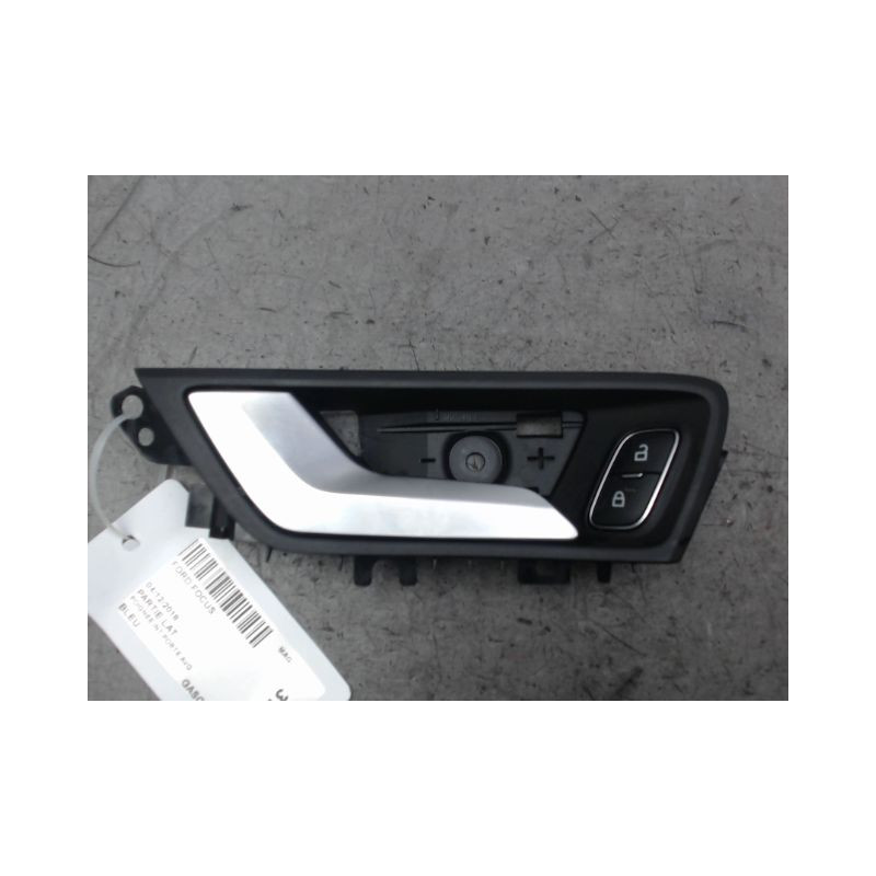 POIGNEE INTERIEURE PORTE AVANT GAUCHE FORD FOCUS
