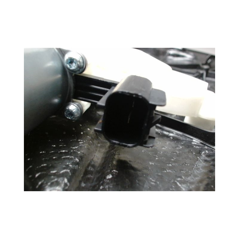 MECANISME+MOTEUR LEVE-GLACE AVANT DROIT FORD FOCUS