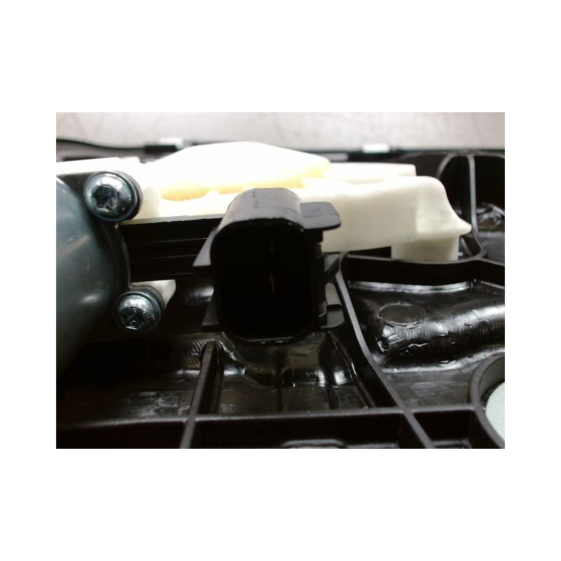 MECANISME+MOTEUR LEVE-GLACE ARRIERE DROIT FORD FOCUS