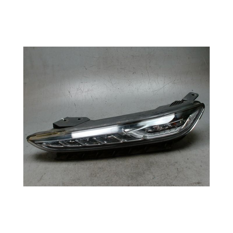 FEUX POSITION GAUCHE HYUNDAI KONA