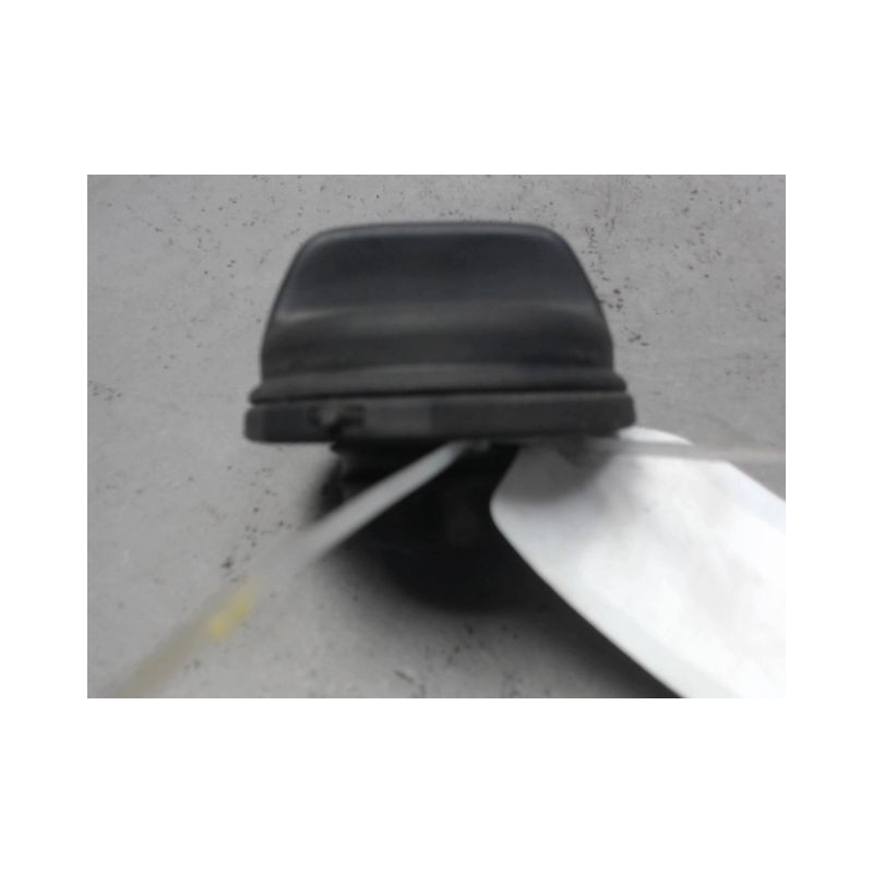 BOUCHON RESERVOIR A CARBURANT VOLVO S40 -2000
