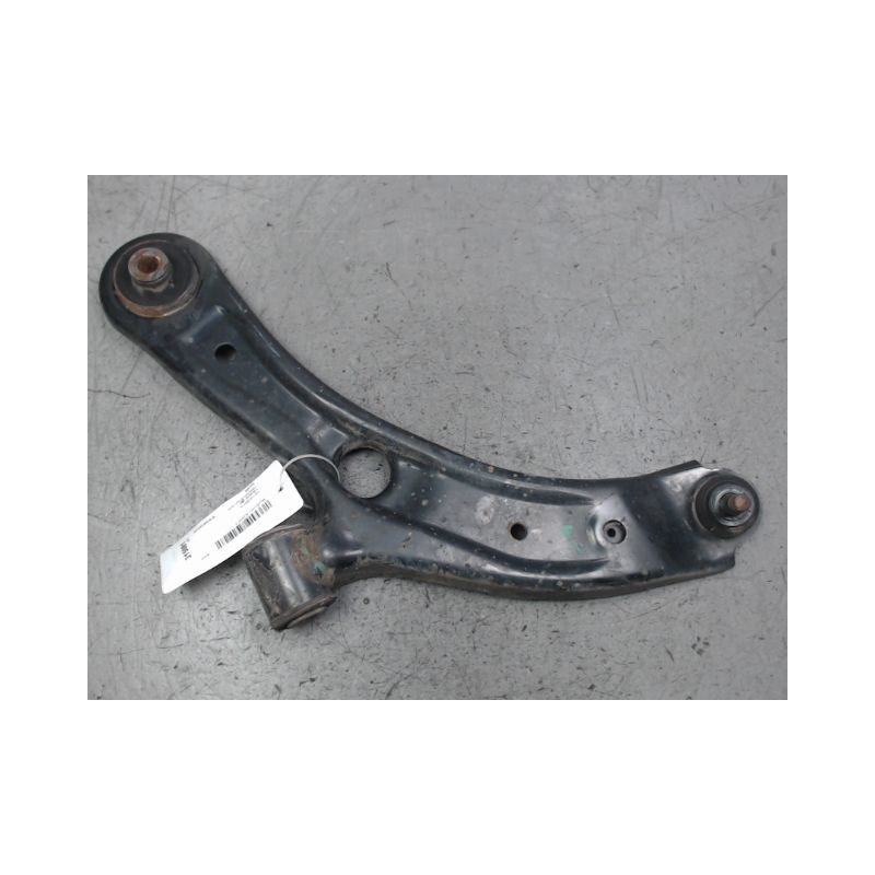 TRIANGLE INFERIEUR AVANT GAUCHE SUZUKI SWIFT