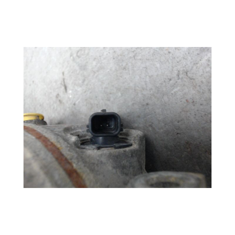 COMPRESSEUR AIR CONDITIONNE KIA CARENS
