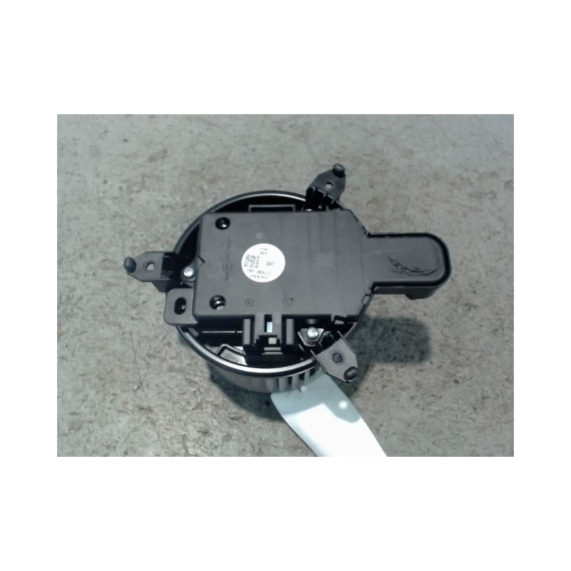 MOTEUR VENTILATEUR CHAUFFAGE TOYOTA YARIS CRO