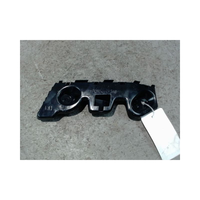 SUPPORT PARE-CHOC ARD MAZDA CX-30