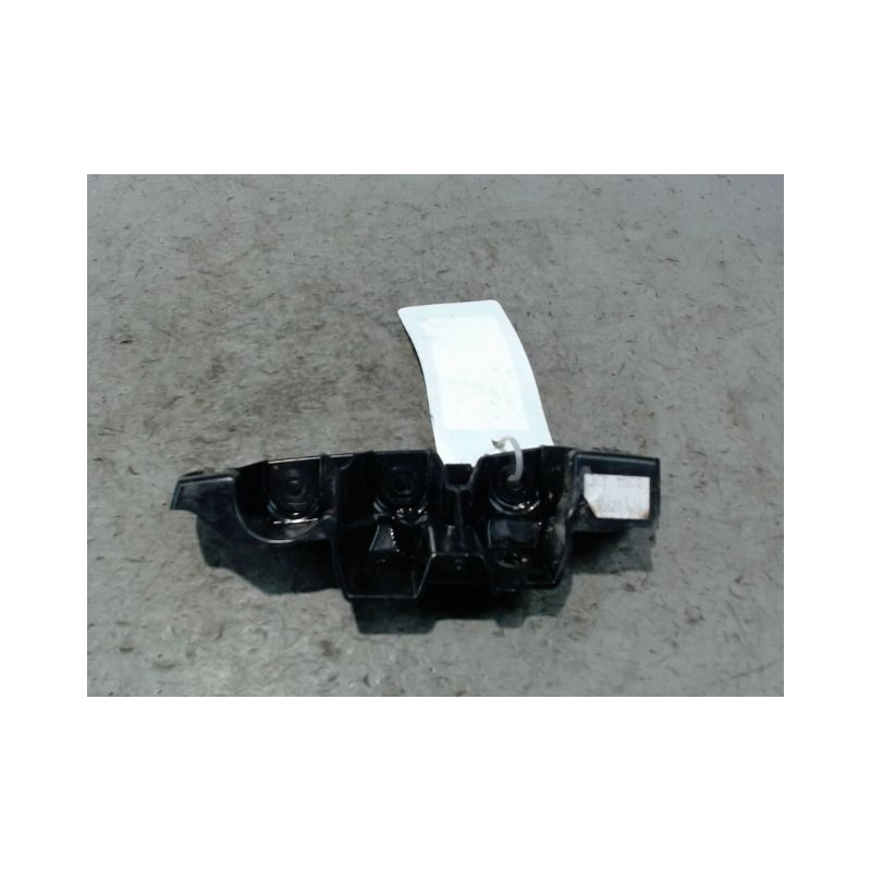 SUPPORT PARE-CHOC AVG DACIA SANDERO 2008-