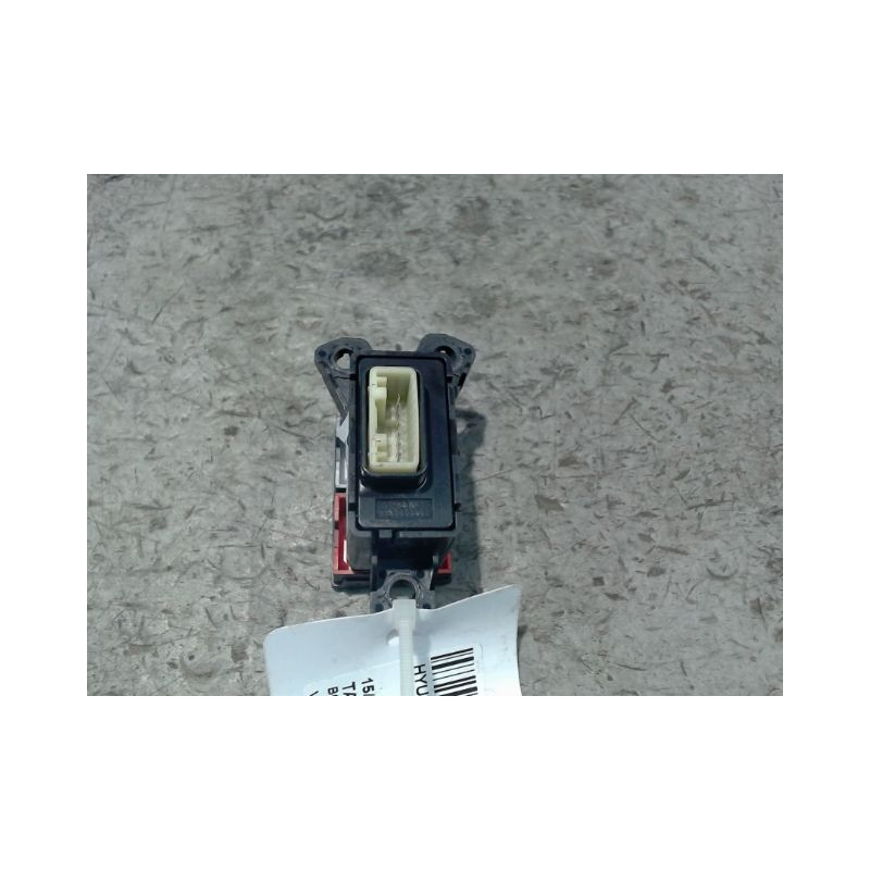 BOUTON DE WARNING HYUNDAI BAYON