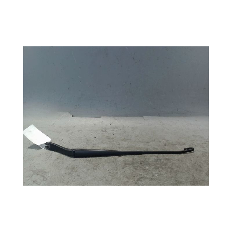 BRAS ESSUIE-GLACE AVANT DROIT DACIA DUSTER 2010-