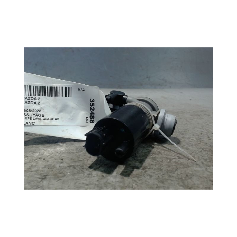 POMPE LAVE-GLACE AVANT MAZDA MAZDA 2