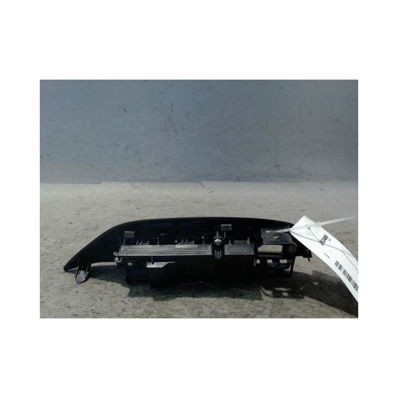 COMMANDE LEVE-GLACE PORTE AVG MAZDA MAZDA 2