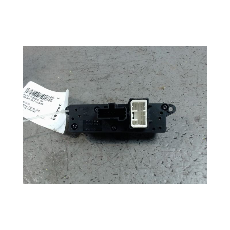 BOUTON DE WARNING ALFA ROMEO 159 SPORTWAGON