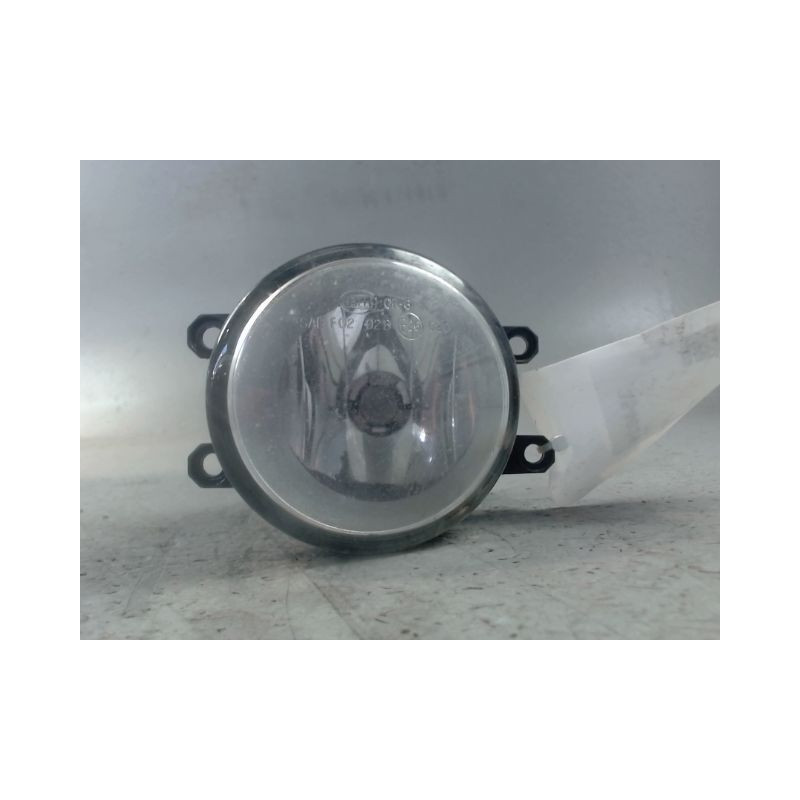 PHARE ANTIBROUILLARD AVANT GAUCHE TOYOTA VERSO