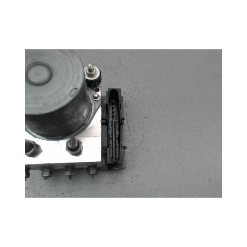 UNITE HYDRAULIQUE ABS TOYOTA COROLLA VERSO II Phase 1 2004-2007