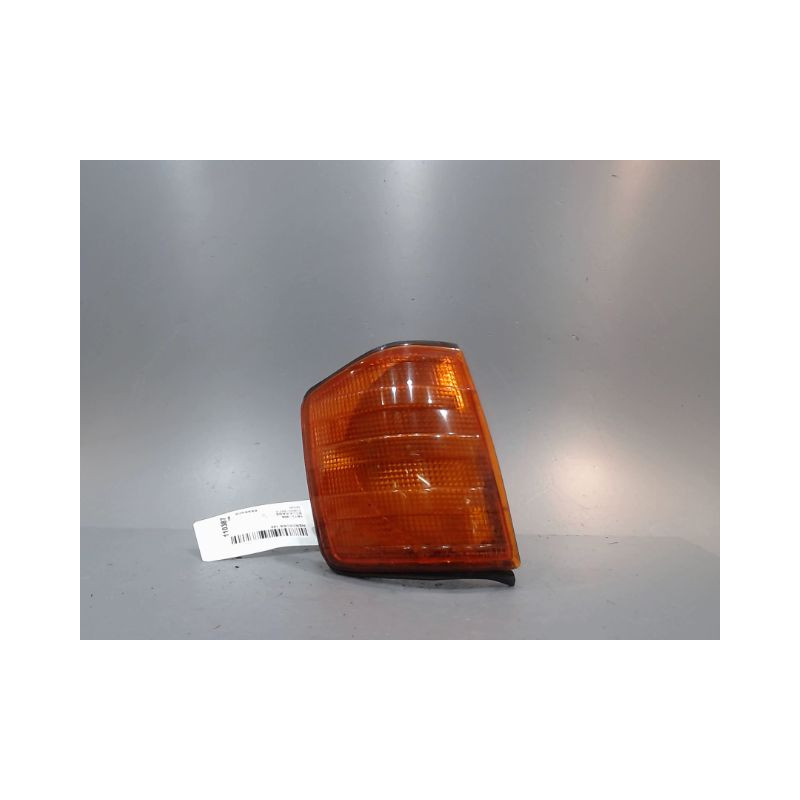CLIGNOTANT DROIT MERCEDES 190