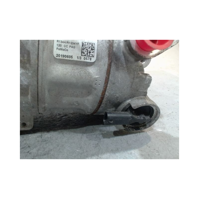 COMPRESSEUR AIR CONDITIONNE FORD FIESTA
