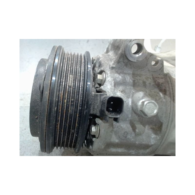 COMPRESSEUR AIR CONDITIONNE FORD FIESTA