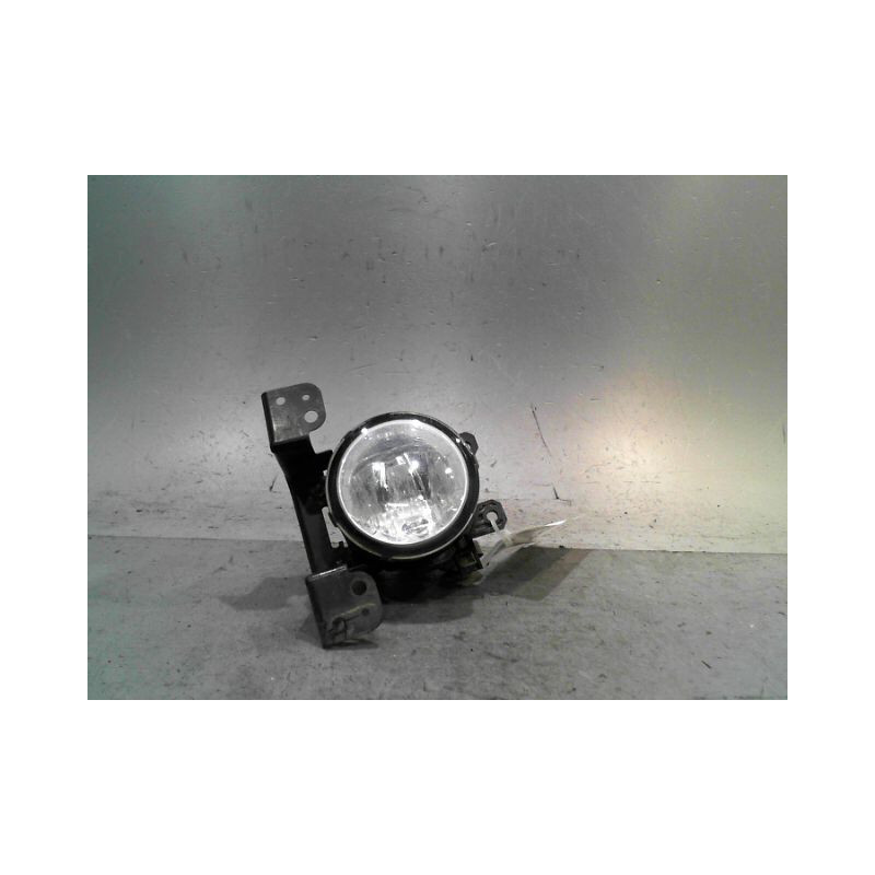 PHARE ANTIBROUILLARD AVANT GAUCHE MITSUBISHI SPACESTAR